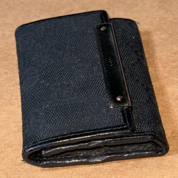 GUCCI BLACK MONOGRAM CANVAS / LEATHER KEY HOLDER - Picture 5 of 7